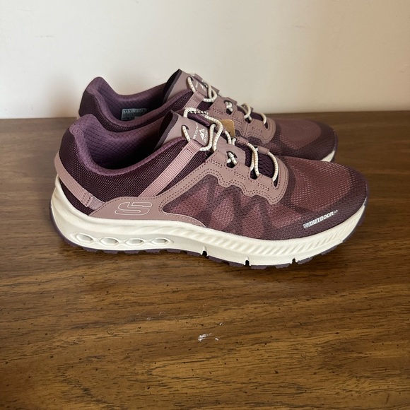 Skechers Outdoor - Picture 2 of 7